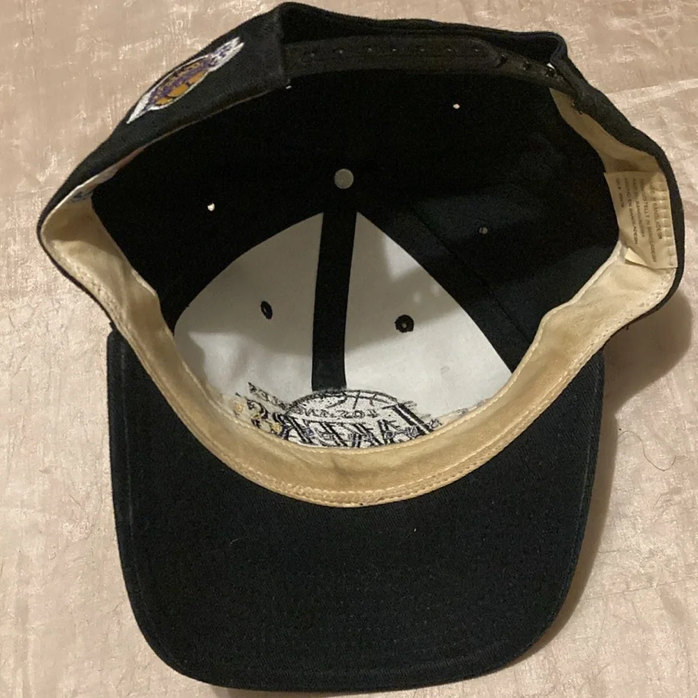 vintage 90’s NBA LOS ANGELES LAKERS Basketball snapback hat AMERICAN NEEDLE